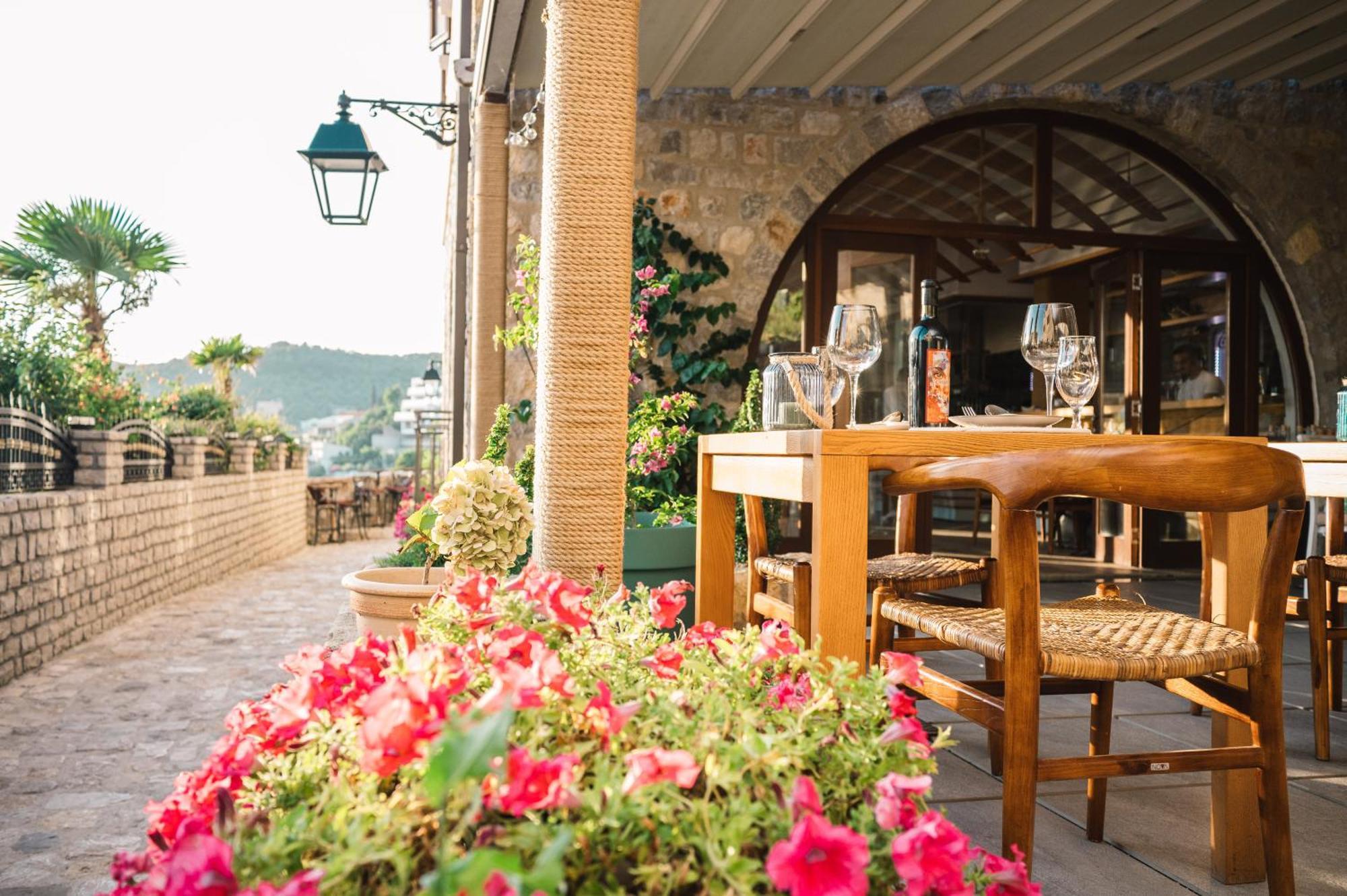 Hotel Pirate Old Town Ulcinj Exteriér fotografie
